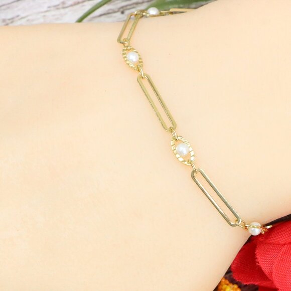 Trendy Bracelet for Girls & Women – Cute, Adjustable & Gift-Ready | MLCRC1638 - Picture 1 of 10